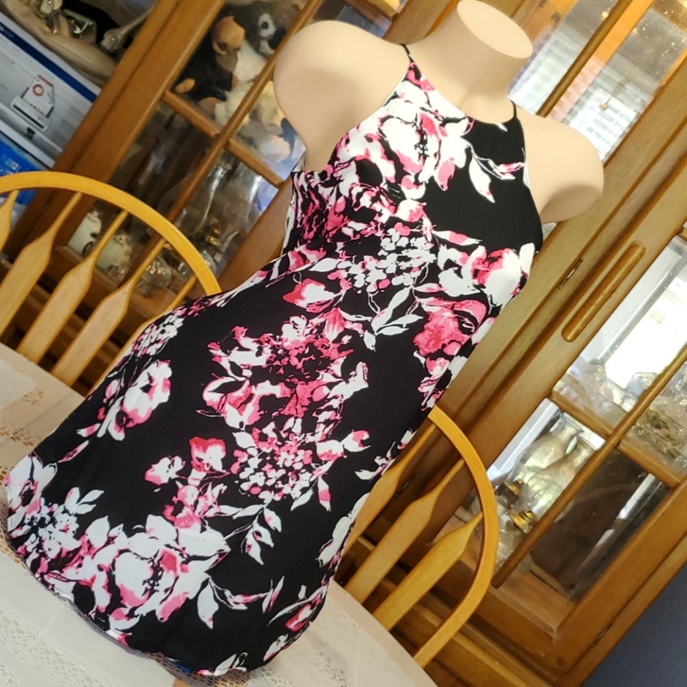 CLEARANCE Stunning Floral A Line Dress - Picture 10 of 10